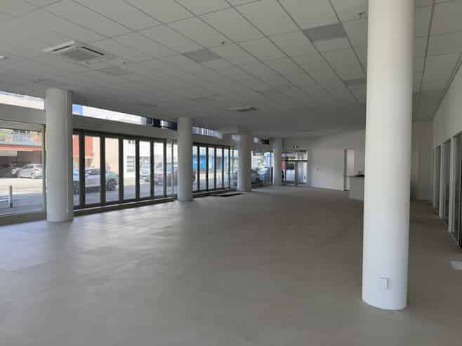 Prime Corner Showroom – Vivian Street & Cambridge Terrace