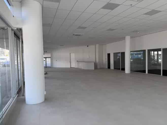 Prime Corner Showroom – Vivian Street & Cambridge Terrace