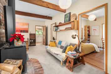 16 Laing Crescent, Heathcote Valley