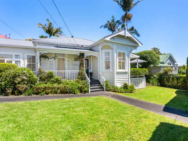 31 Shoal Bay Road, Devonport