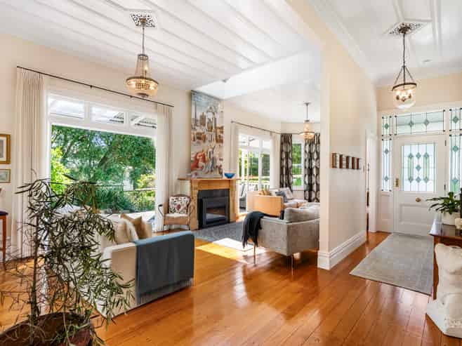 31 Shoal Bay Road, Devonport