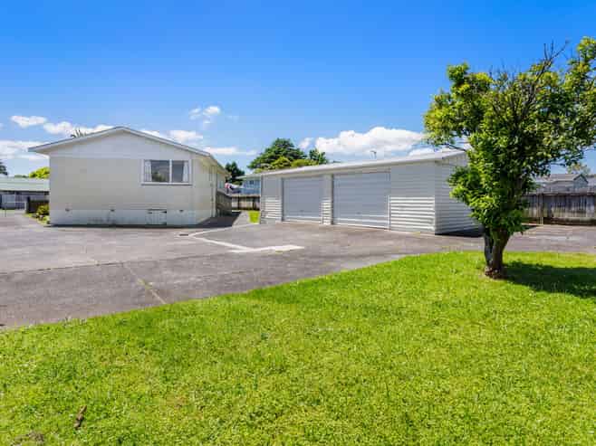 22 President Avenue, Papakura