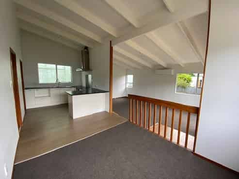 406B Avenue Road West, Hastings