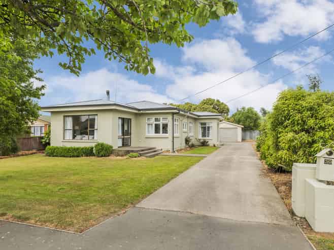 39 Leeston and Lake Road, Leeston