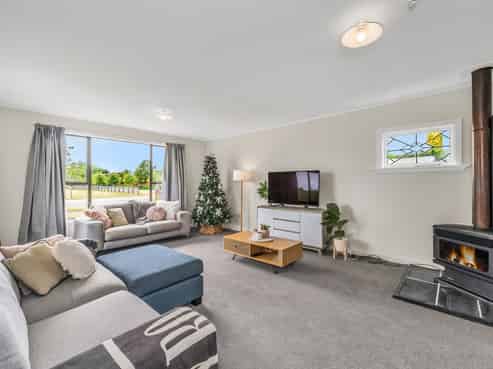 39 Leeston and Lake Road, Leeston