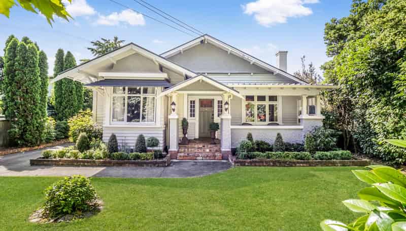 15 Godwin Crescent, College Estate