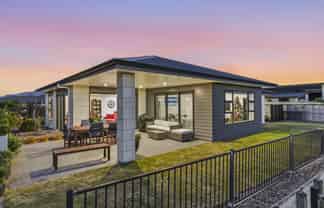 19 Taranui Way, Paraparaumu Beach