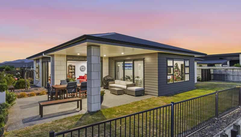 19 Taranui Way, Paraparaumu Beach