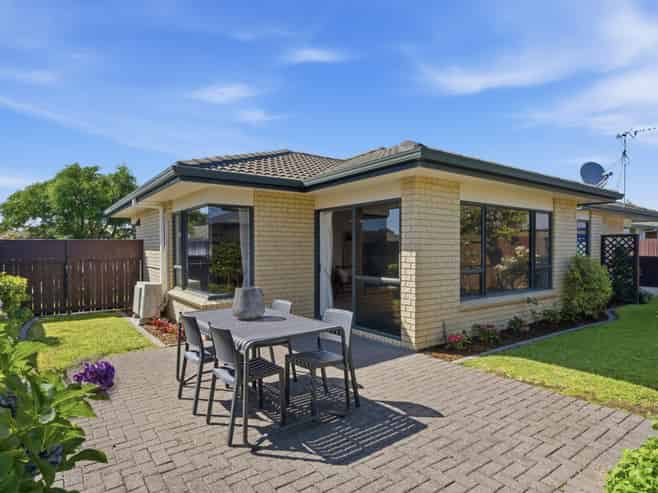 10 Denny Hulme Drive, Mount Maunganui