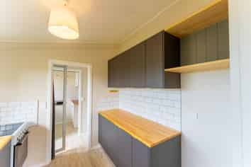 2/23 Baker Street, West End