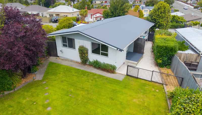 2/23 Baker Street, West End