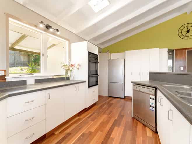 200 Welcome Bay Road, Welcome Bay