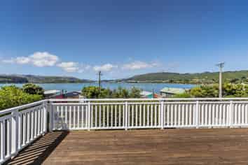 7 Onepoto Road, Titahi Bay