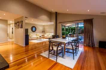 14 English Oak Drive, Albany