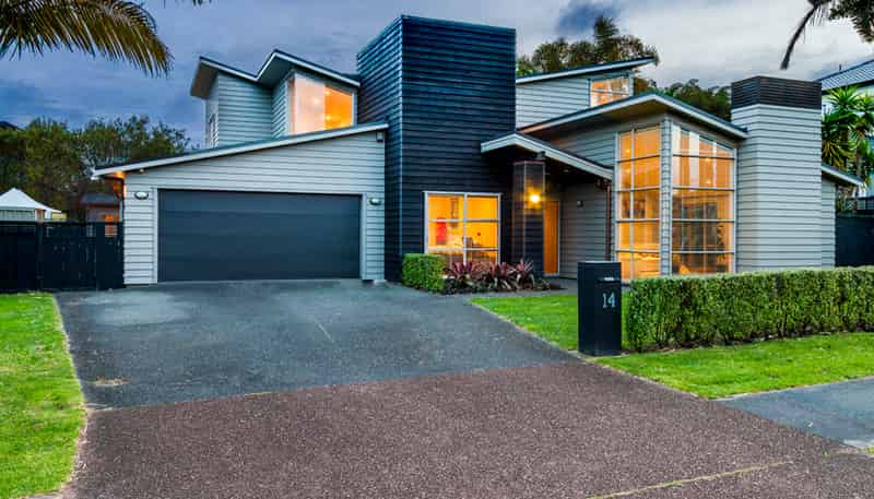 14 English Oak Drive, Albany