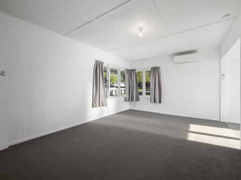 4 Upland Road , Western Heights