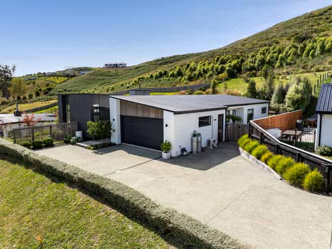 5 Mansfield Way, STOKE