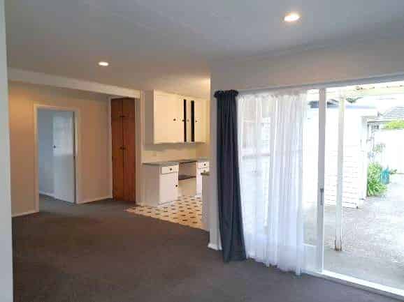 2/27 Pharazyn Street, Melling