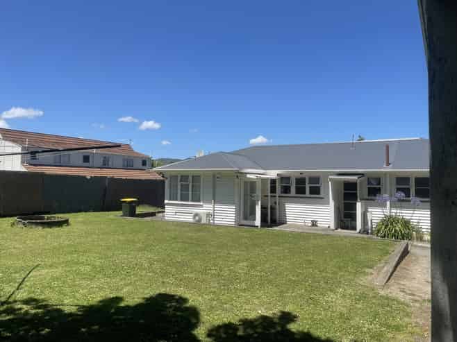 2/27 Pharazyn Street, Melling