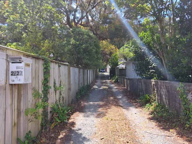 2/27 Pharazyn Street, Melling