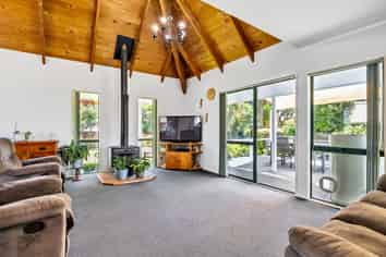 11 Ohiwa Parade, Ohope