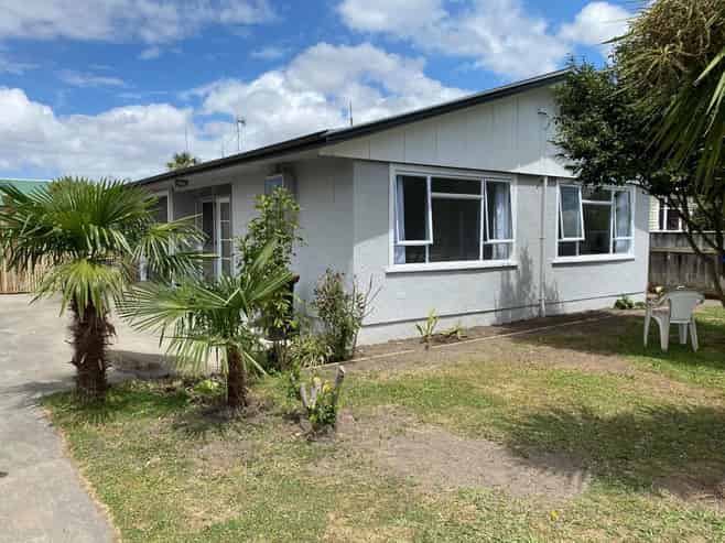 1/604 Charles Street, Raureka