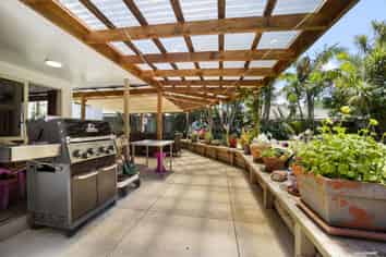 10 Lanier Place, Glendene