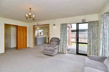 1/49A Regency Crescent, Redwood