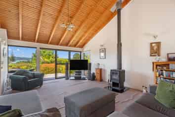 28 Centennial Drive, Whitianga