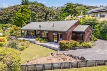 28 Centennial Drive, Whitianga