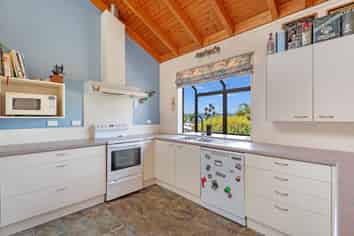 28 Centennial Drive, Whitianga