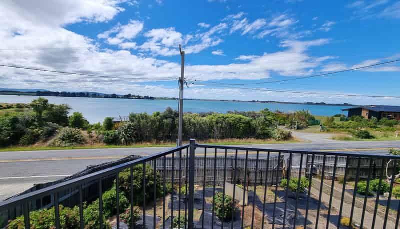 99 Orepuki Riverton Highway, Riverton