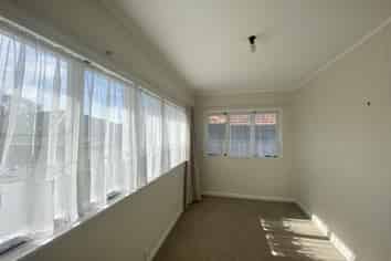 12 Cairnfield Road, Kensington