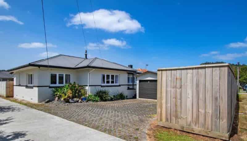 12 Cairnfield Road, Kensington