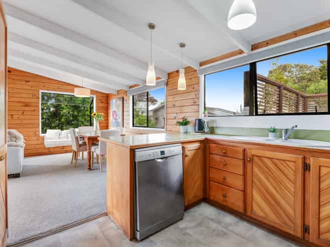 23 John Road, Stanmore Bay