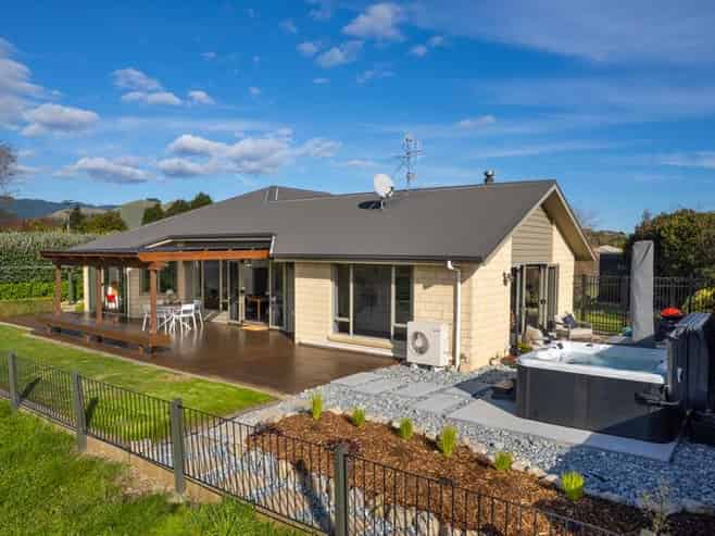  38 Bryant Road, Brightwater