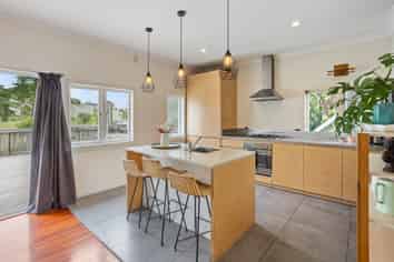 2/73 Keegan Drive, Massey