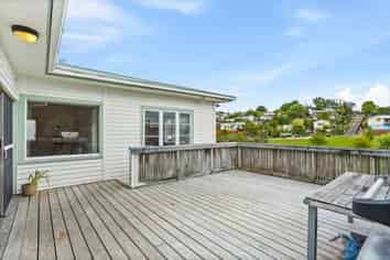 2/73 Keegan Drive, Massey