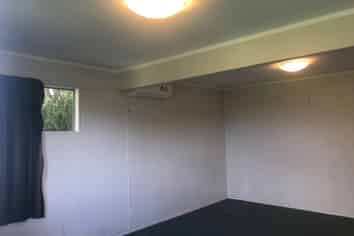 42 Winston Street, Crofton Downs