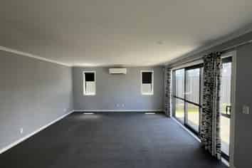 27 Kaki Drive, Porirua