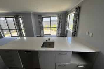 27 Kaki Drive, Porirua