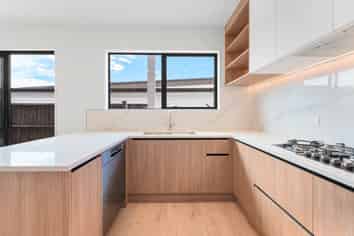 12 Kuhu Way, Silverdale