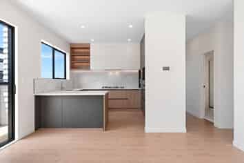 12 Kuhu Way, Silverdale