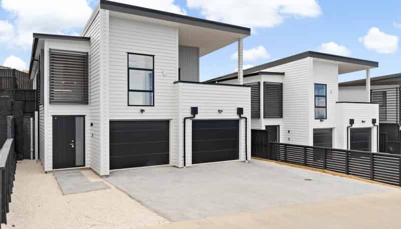 12 Kuhu Way, Silverdale