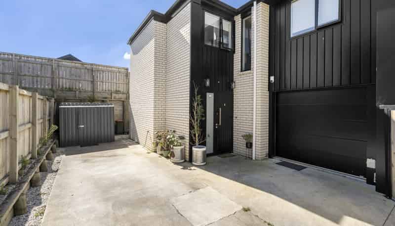 2/65 Cabourne Drive, Glenview