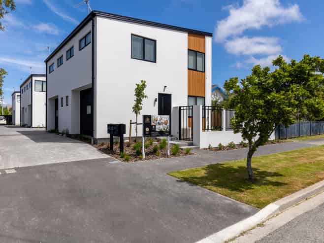 4/14 Crohane Place, Addington