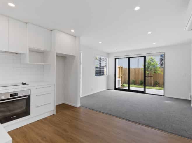 4/14 Crohane Place, Addington