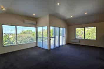 4/36 Settlers Crescent, Ferrymead