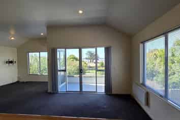 4/36 Settlers Crescent, Ferrymead