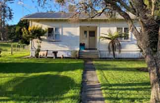 14 Kohanga Store Road, Te Kohanga